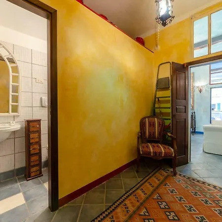 Hintown Privilege In Apartamento *